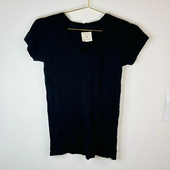 Forever 21 Black Short Sleeve V Neck Shirt Size Medium 100% Cotton Minimalist - Picture 2 of 14